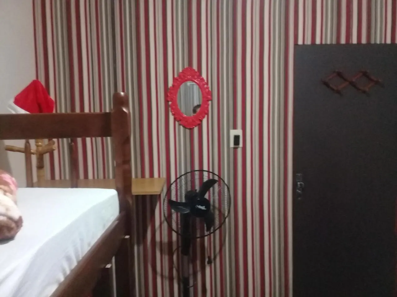 Hostel Cidade Das Flores 2 约恩维利